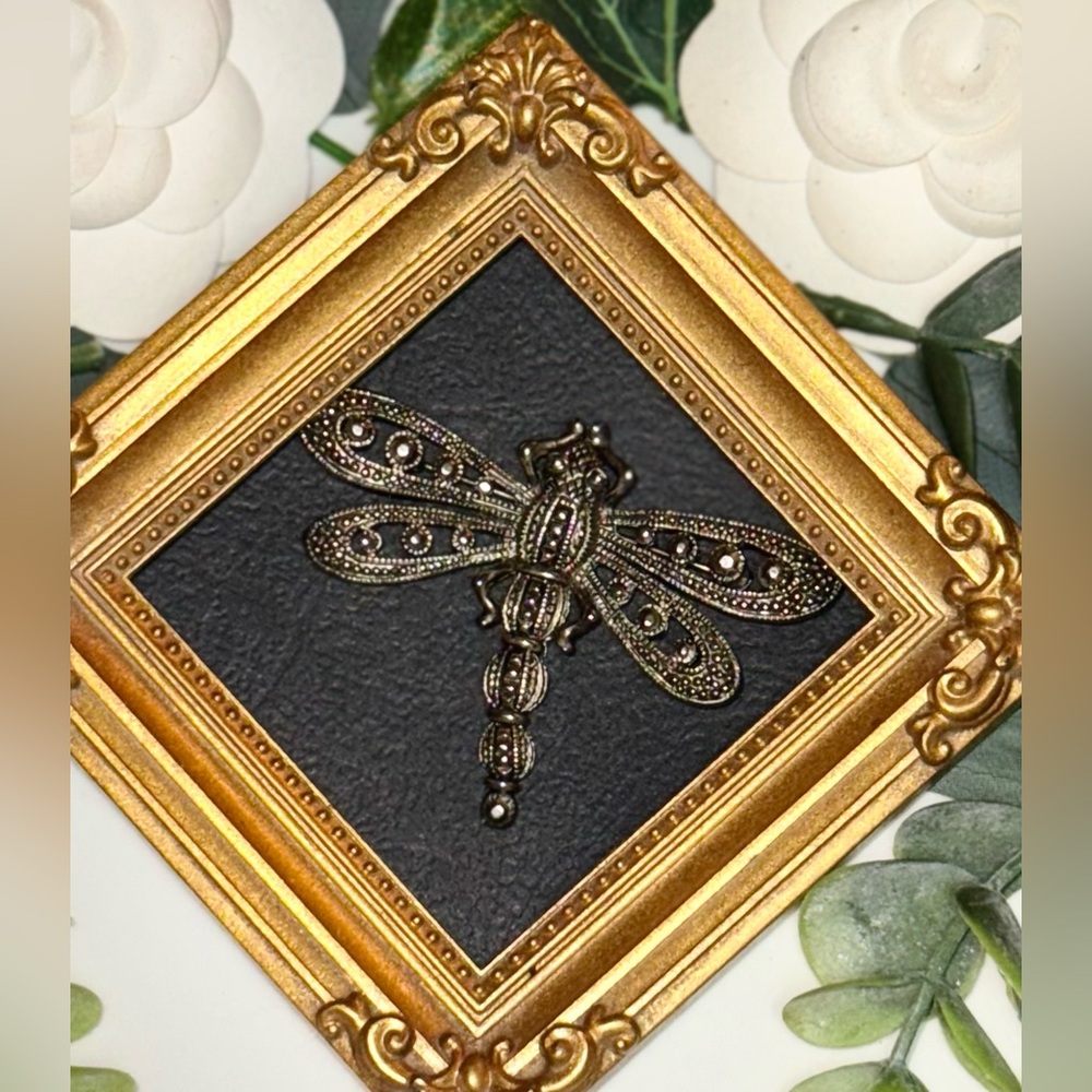 Silvertone Dragonfly Brooch - Picture 9 of 16